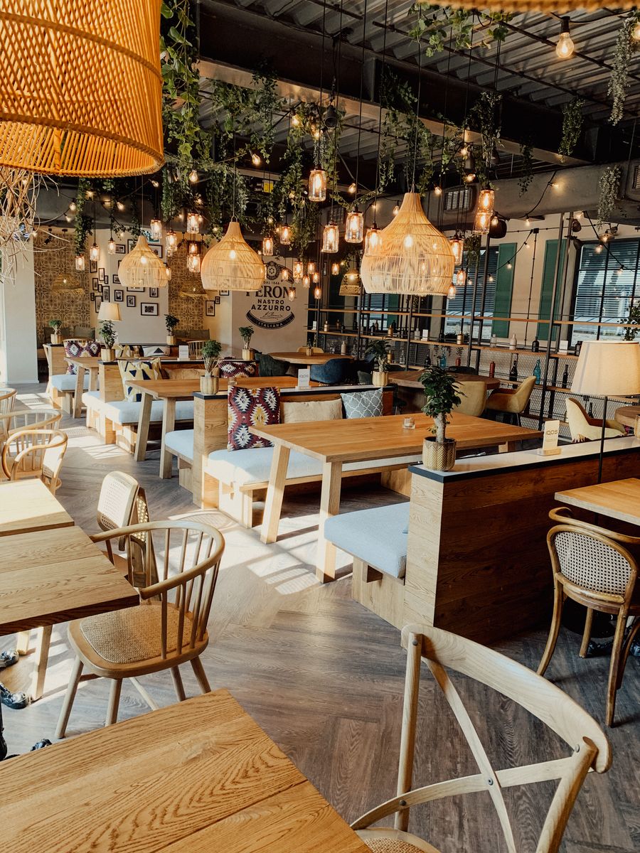 Spotlight Tuesday / Laura Godziejewska