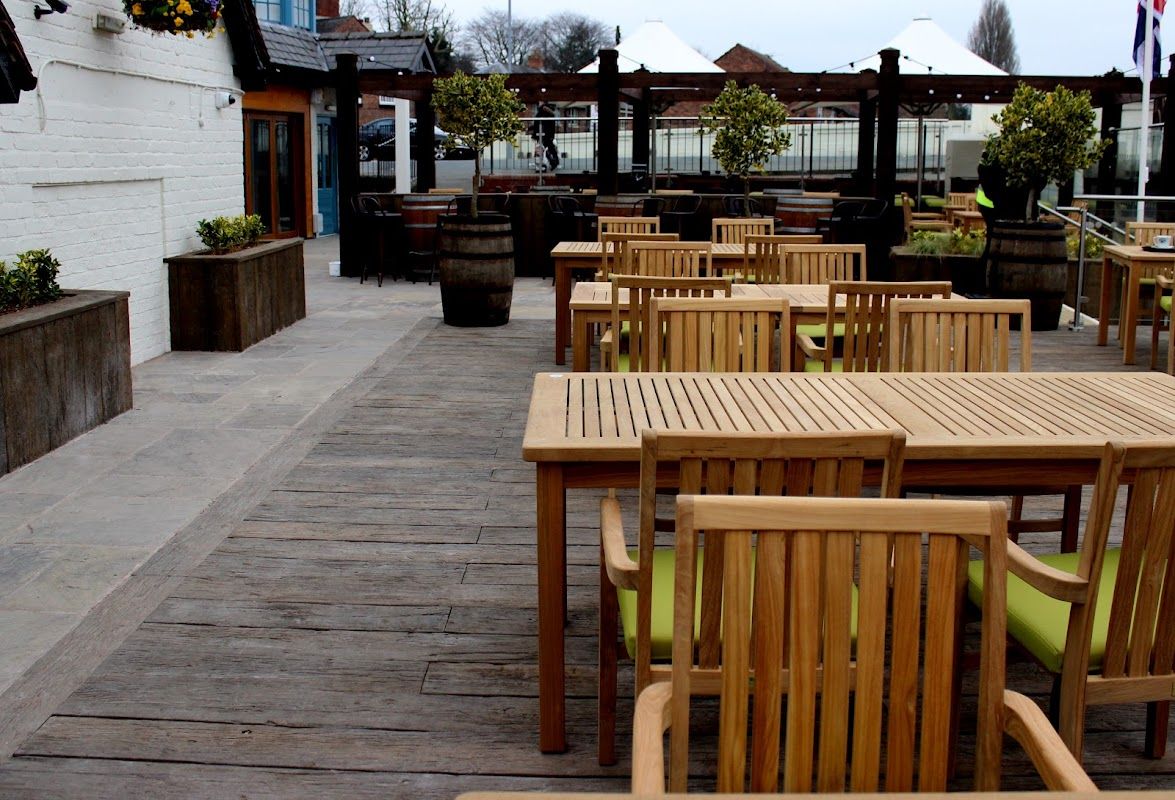 Sundays @ London Bridge