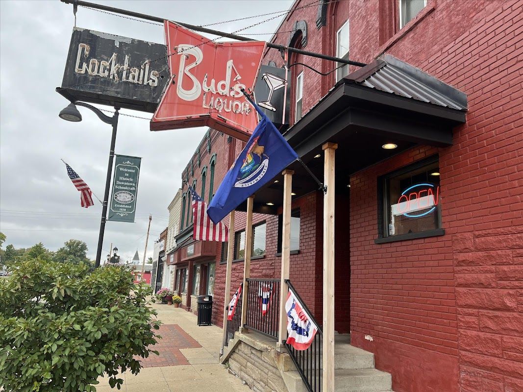 Bud's Bar