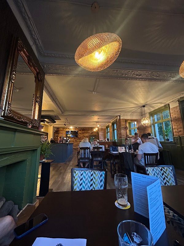 The Ealing Oak Pub & Kitchen