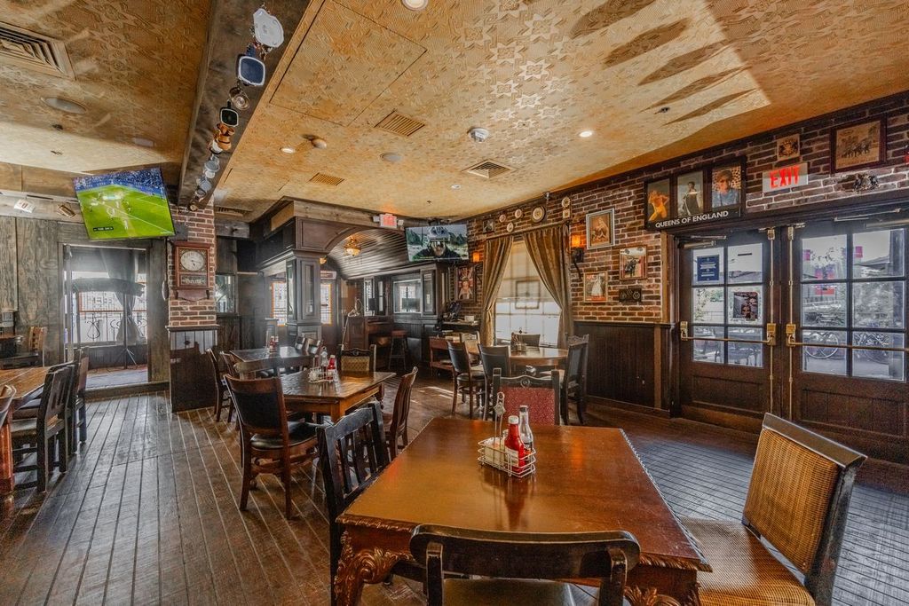 Photo of The Londoner Pub Dallas